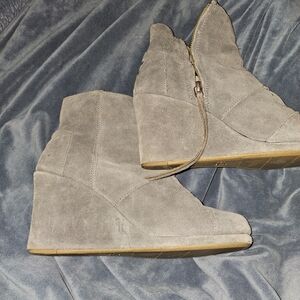 Toms Suede Gray Ankle Booties